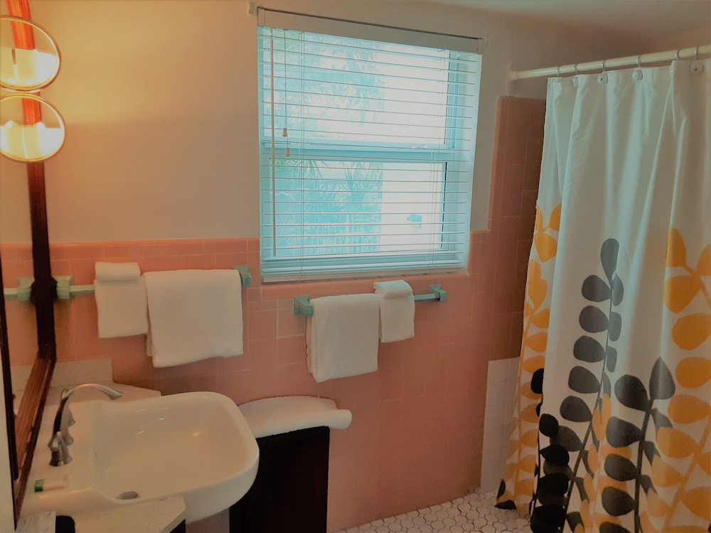 Manhattan Tower Apartment Hotel - photo 127