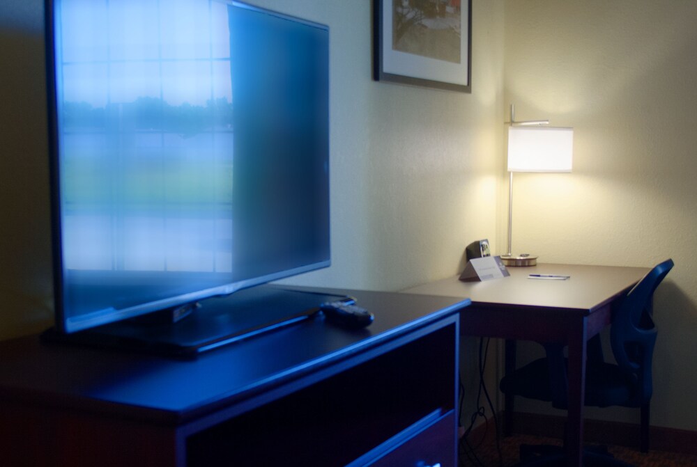 Cobblestone Inn and Suites Winterset - photo 61