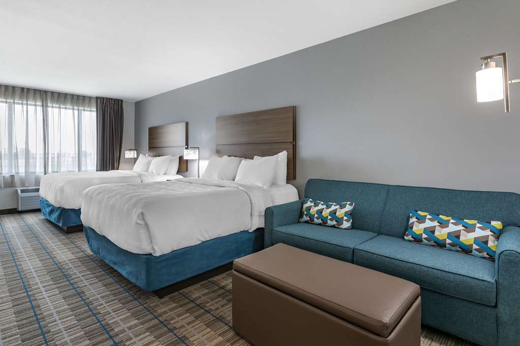 MainStay Suites Milwaukee Franklin - photo 10