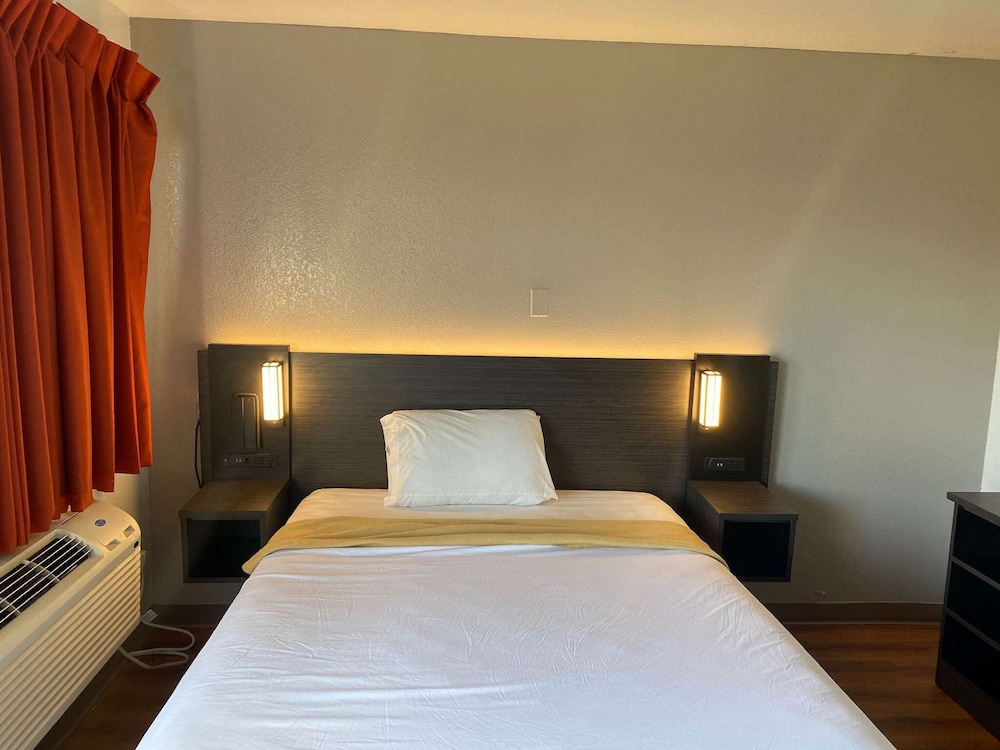 Motel 6 Gulfport - photo 13