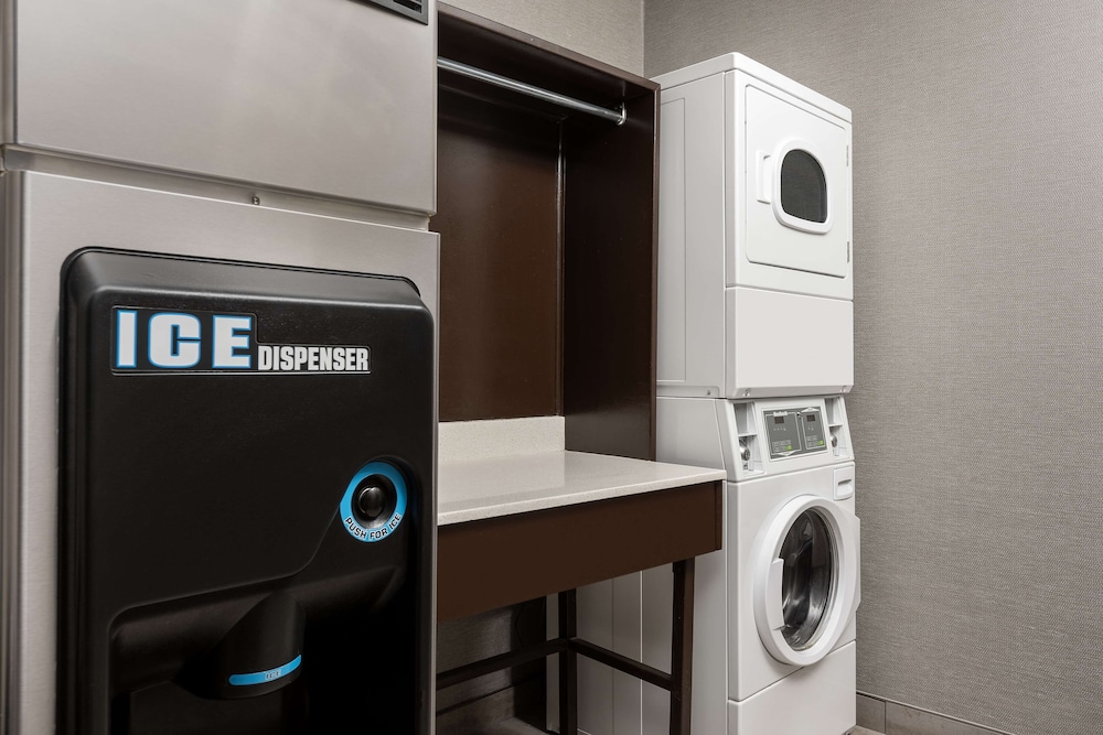 Hampton Inn & Suites El Paso East - photo 26