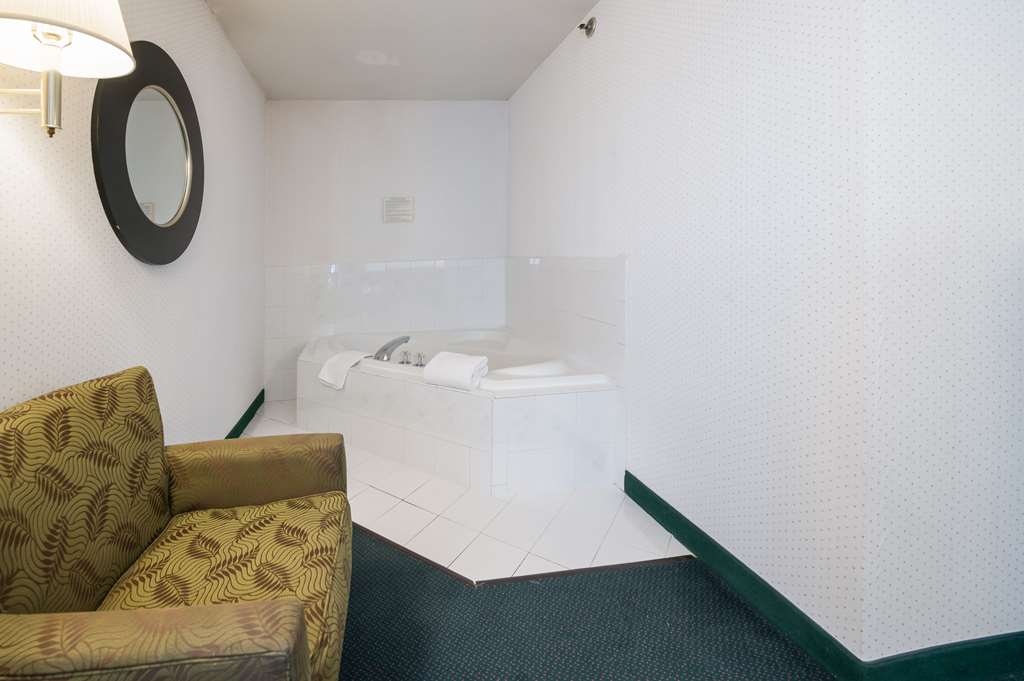 Rodeway Inn Urbana Champaign University Area - photo 25