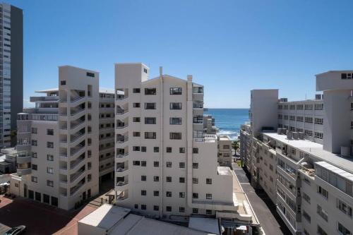 402 the Flamingo Luxury Living