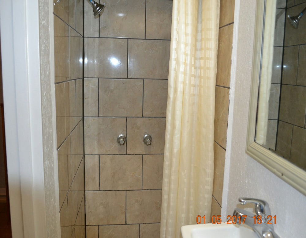 Monterey Inn Hotel - photo 42