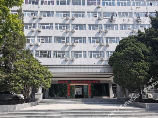 Gwjxzlpxjd in Tubu, People's Republic of China