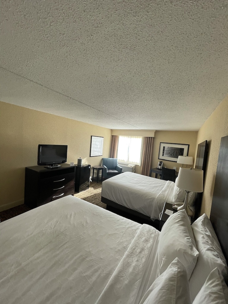Holiday Inn Express Philadelphia Penns Landing by IHG - photo 13