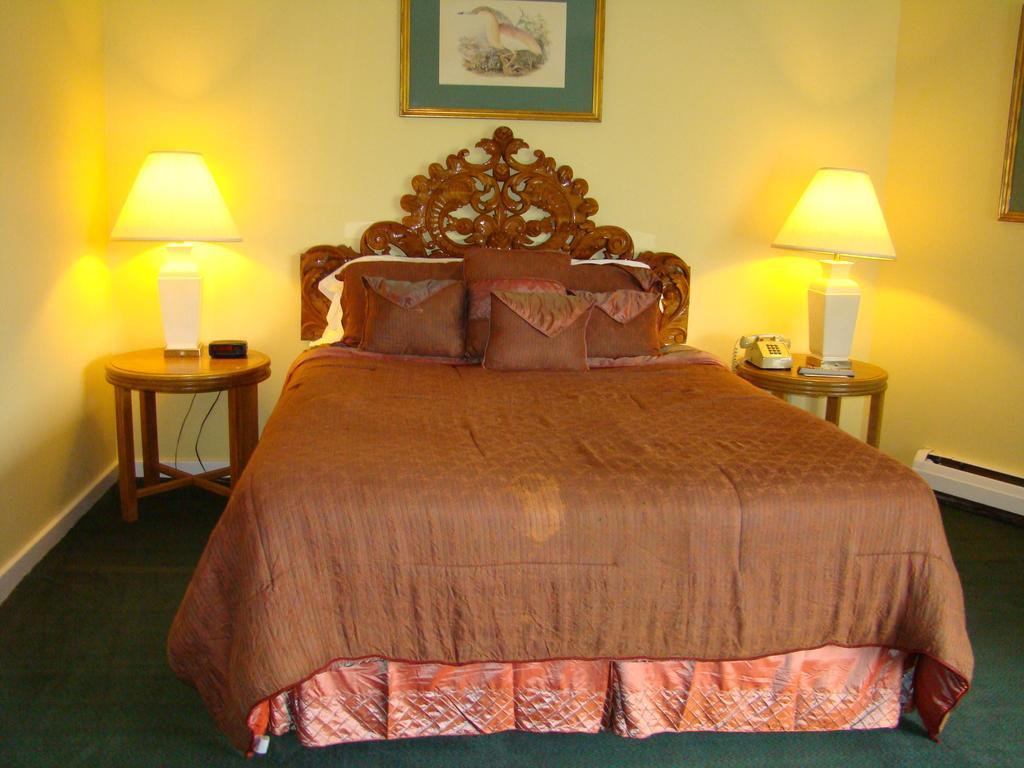 Happy Trails Motel - photo 8