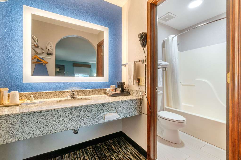 Quality Inn Adairsville Calhoun South - photo 12