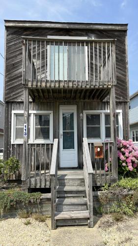 Classic Lbi Ship Bottom Duplex First Floor — hotel in Ship Bottom