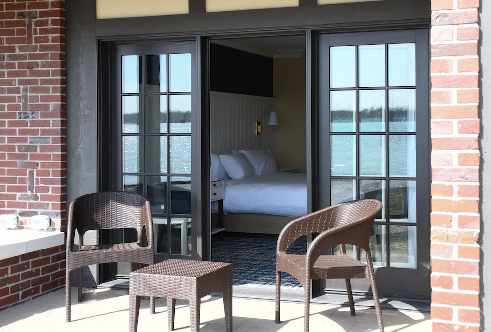 The St. Clair Inn - photo 30