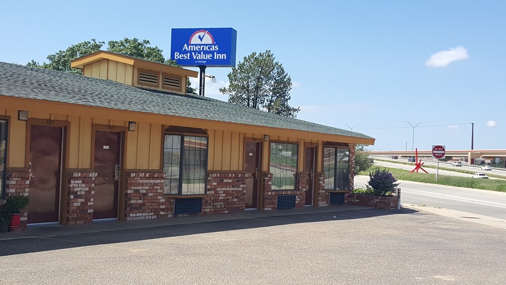 Stadium Motel - photo 27