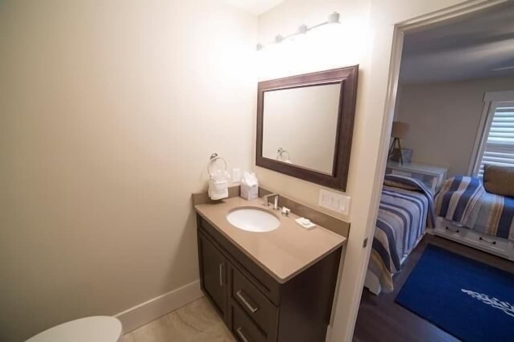 227 S. Sea Pines Drive at the Sea Pines Resort - photo 5
