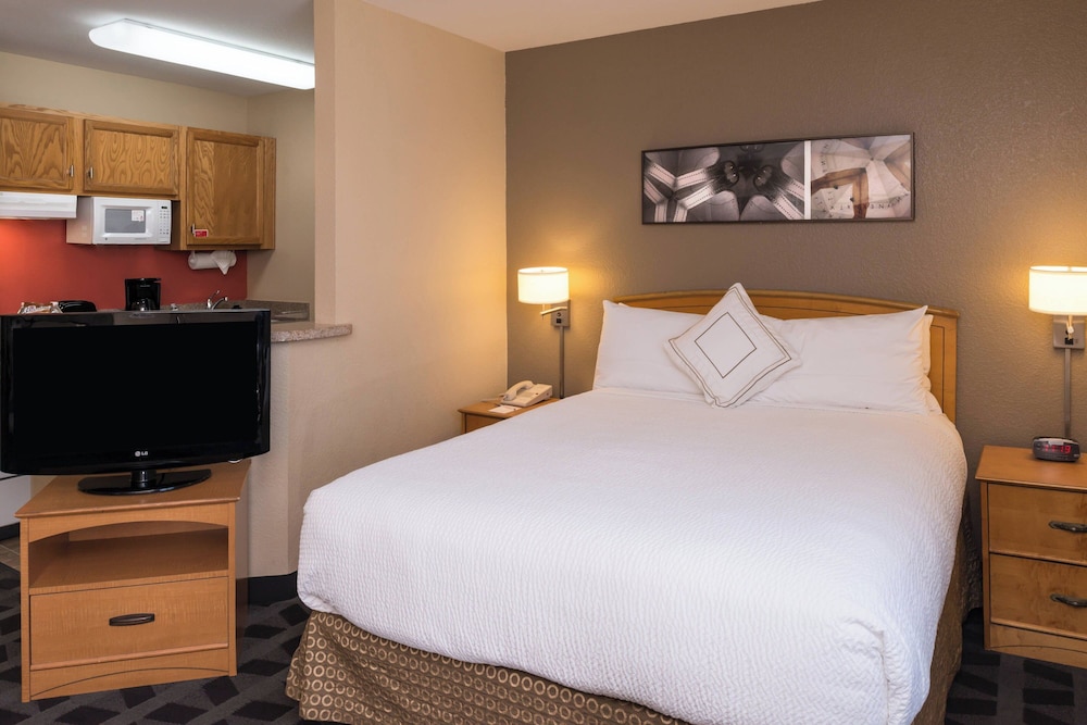 TownePlace Suites By Marriott Anaheim Maingate Near Angel Stadium - photo 7