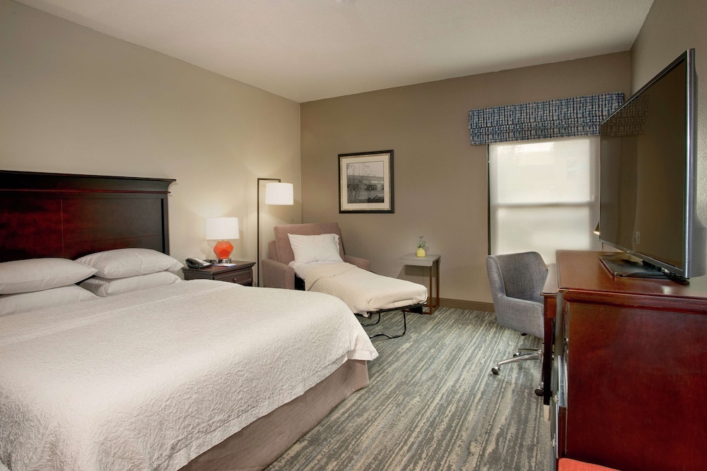Hampton Inn Collierville - photo 14
