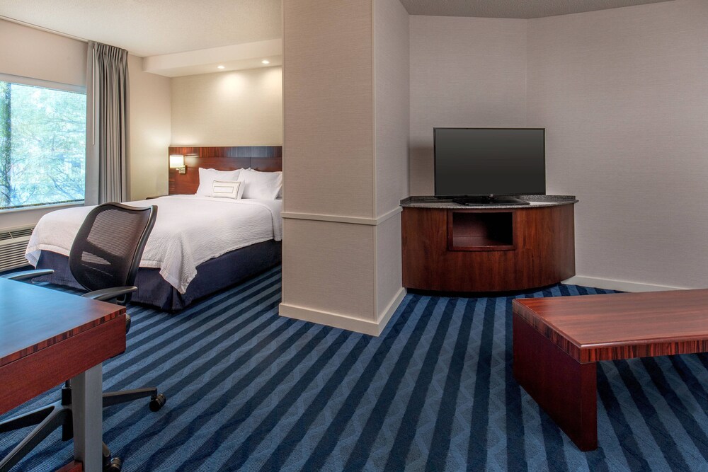 Fairfield Inn & Suites By Marriott Lancaster - photo 8