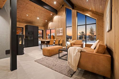 Tonningssætra Mountain Lodge — 4-Star Luxury Hotel in Stryn, Norway