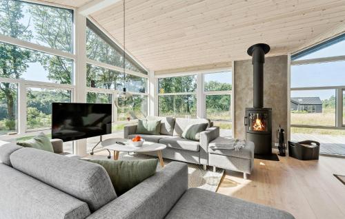 3 Bedroom Cozy Home In Ejstrupholm — Brande — photo 5