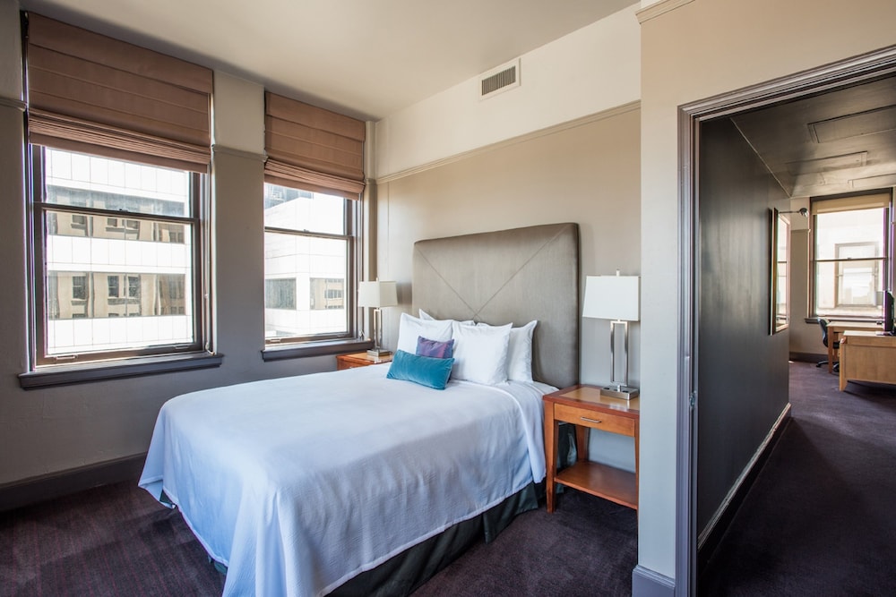 Magnolia Hotel Dallas Downtown - photo 23