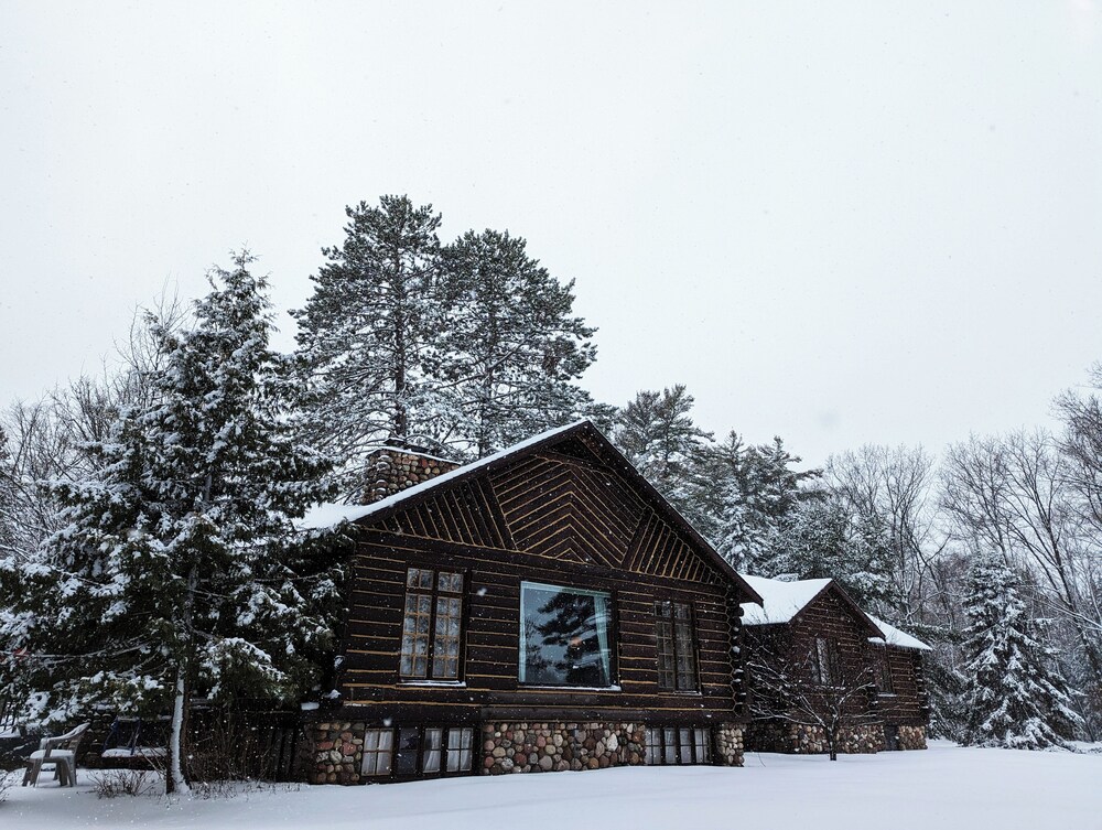 Coadys' Point of View Lake Resort - photo 428