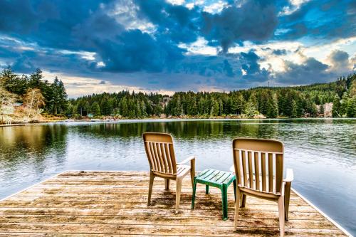 Marcia S Mercer Lake Chateau — Florence