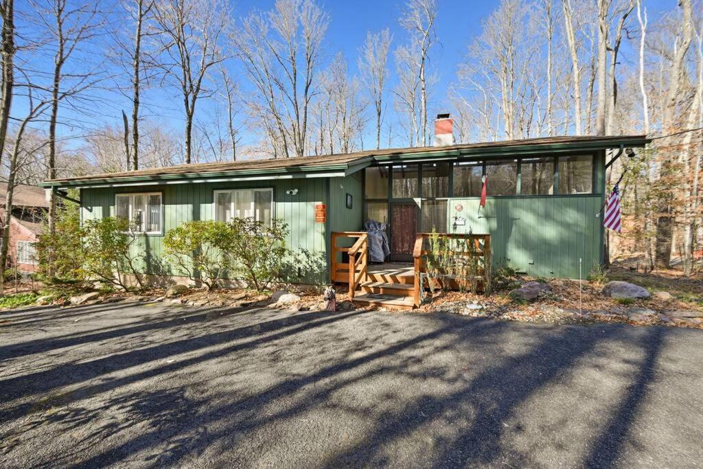 Pocono Pines Lake Naomi 4 bedrooms 2 full bath — hotel in Pocono Pines