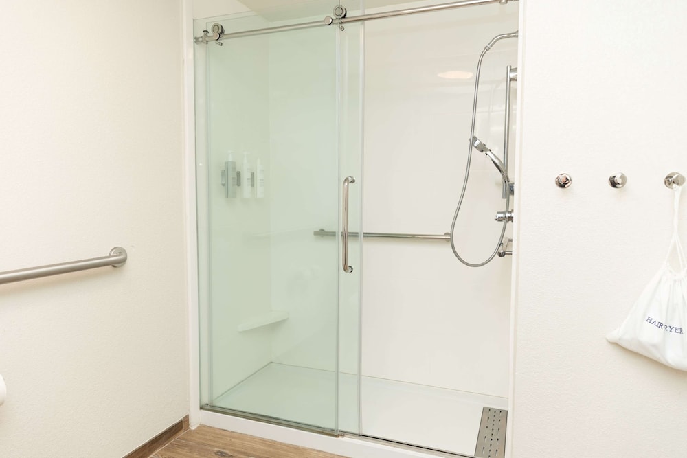 Hampton Inn Hammond - photo 42