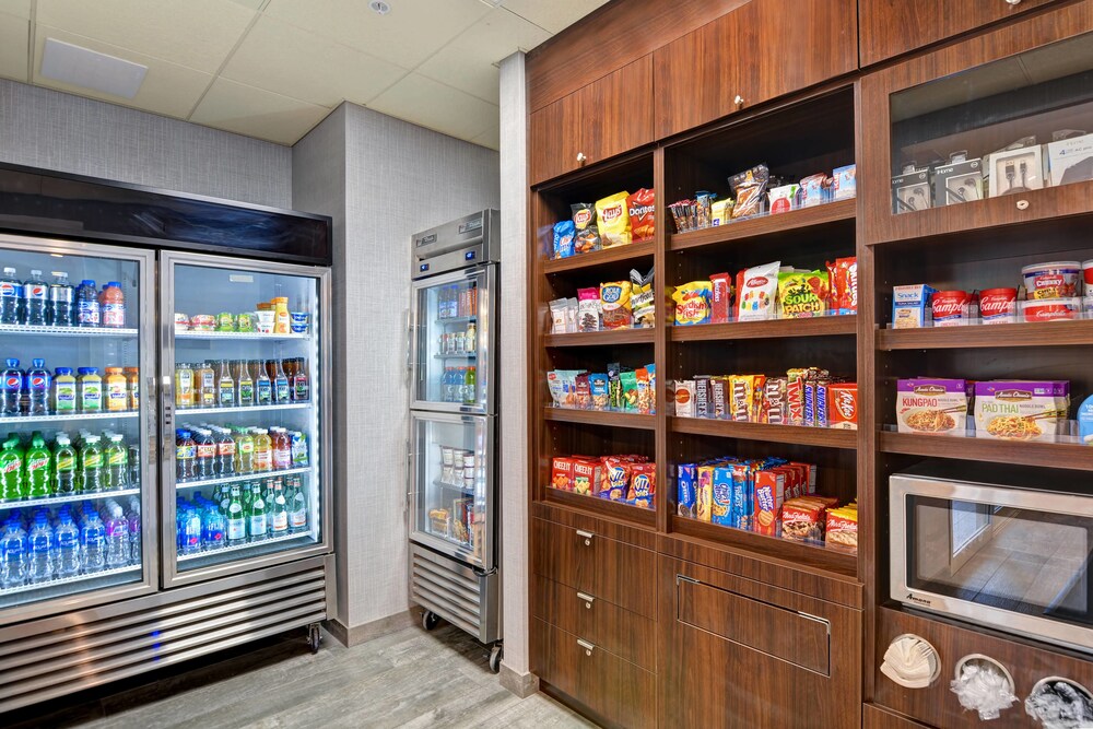 Courtyard by Marriott Long Island Islip Courthouse Complex - photo 27