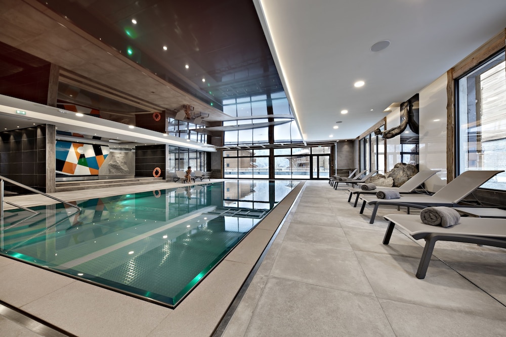 MGM Hôtels & Résidences Résidence Alexane — 5-Star Luxury Hotel in Samoens, France