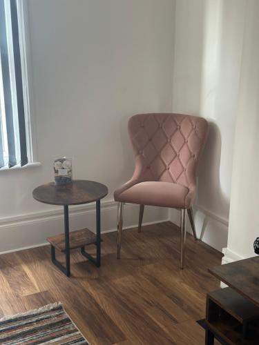 New apartment 2 — 4-Star Luxury Hotel in Brentford, United Kingdom