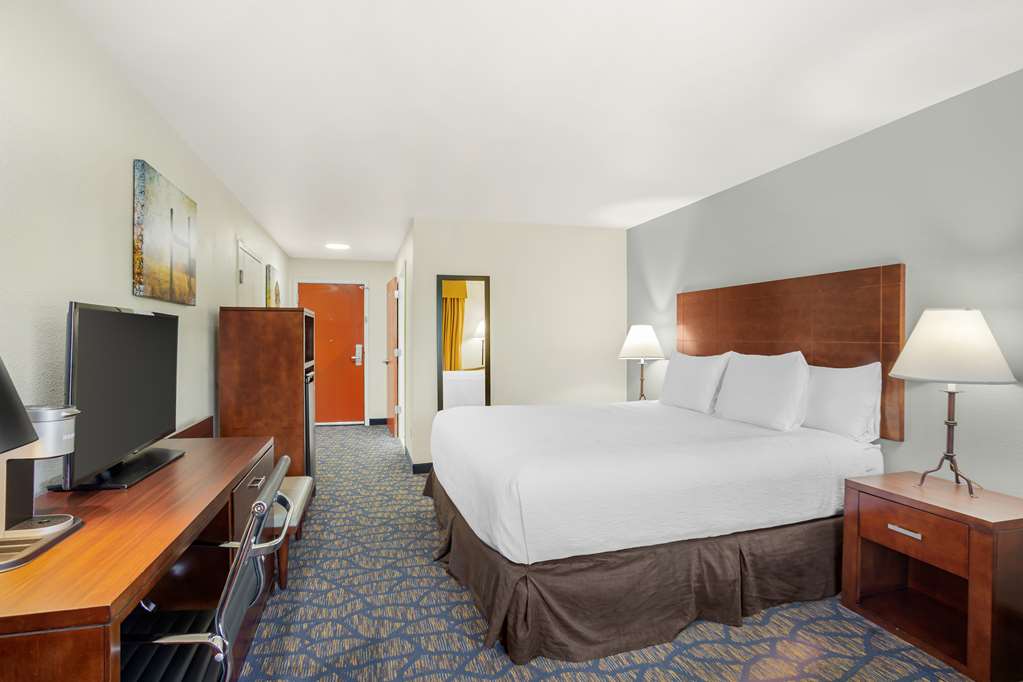 Best Western Plus Villa Del Lago Inn Patterson - photo 27