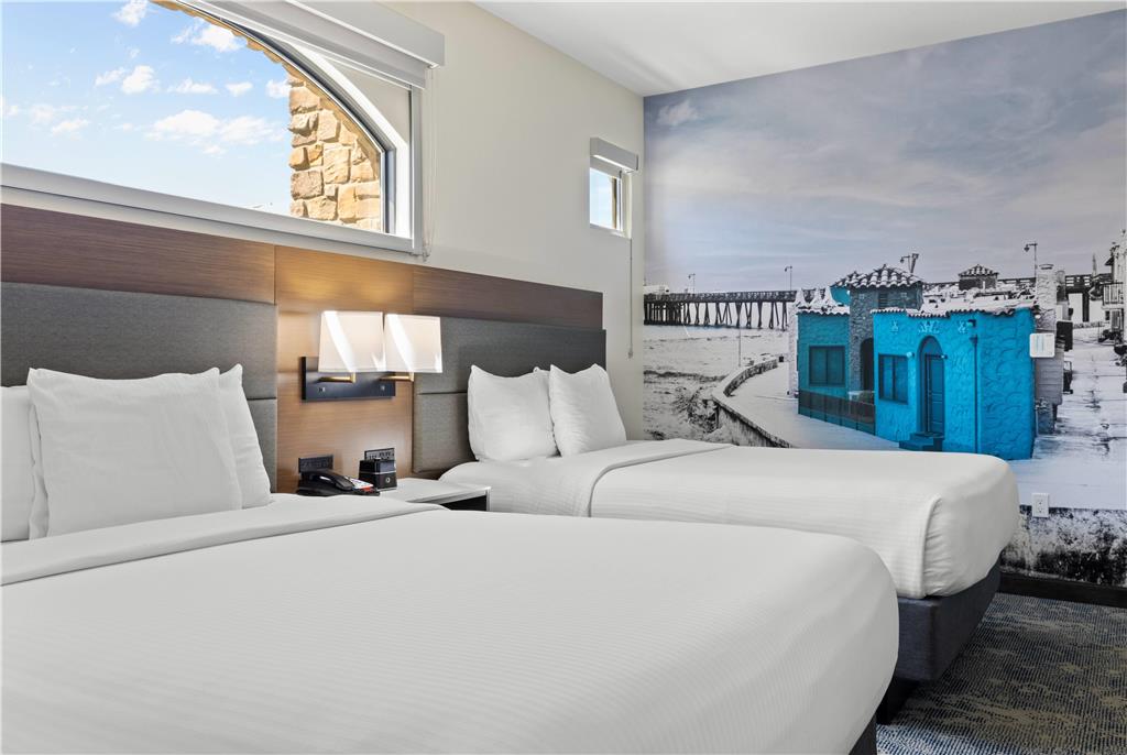La Quinta Inn & Suites by Wyndham Santa Cruz - photo 30