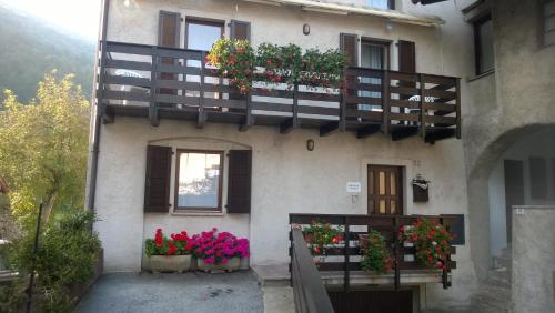 Mariva Holiday Home — 4-Star Luxury Hotel in Nomi, Italy