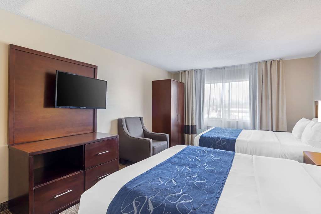 Comfort Suites Normal University area - photo 17