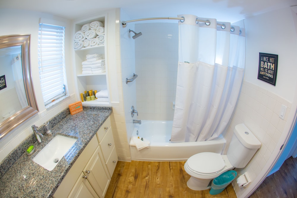 St Pete Beach Suites - photo 70