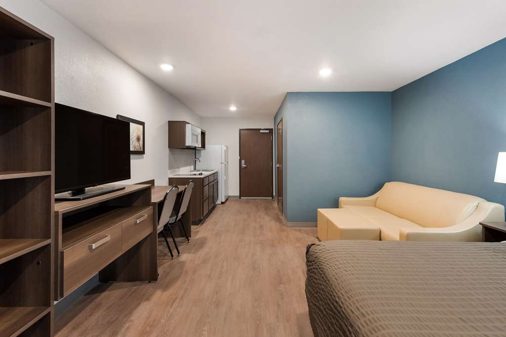Woodspring Suites Dayton North - photo 14