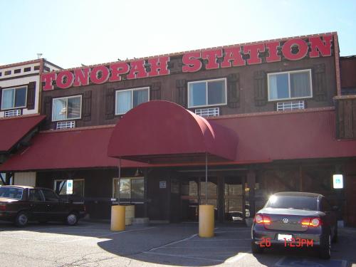 Tonopah Station Hotel — hotel in Tonopah