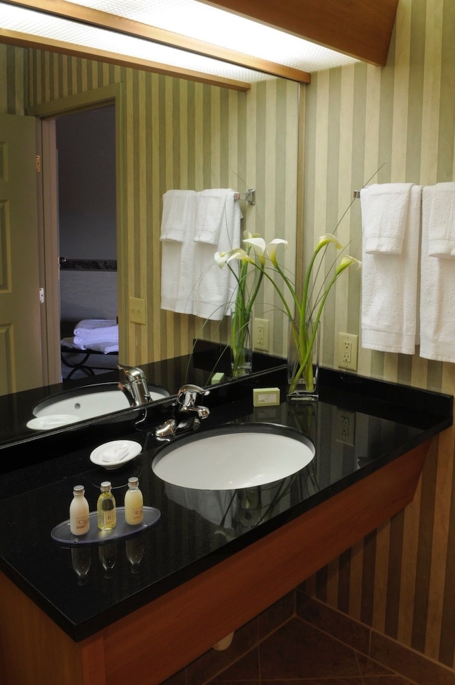 Century Hotel - photo 34