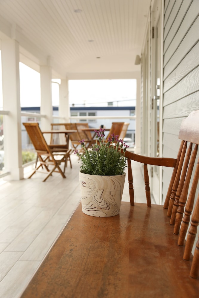 The Sea Breeze Inn - photo 59