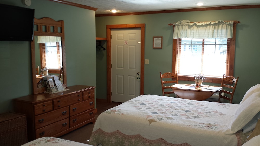 The Garrett Inn - photo 6