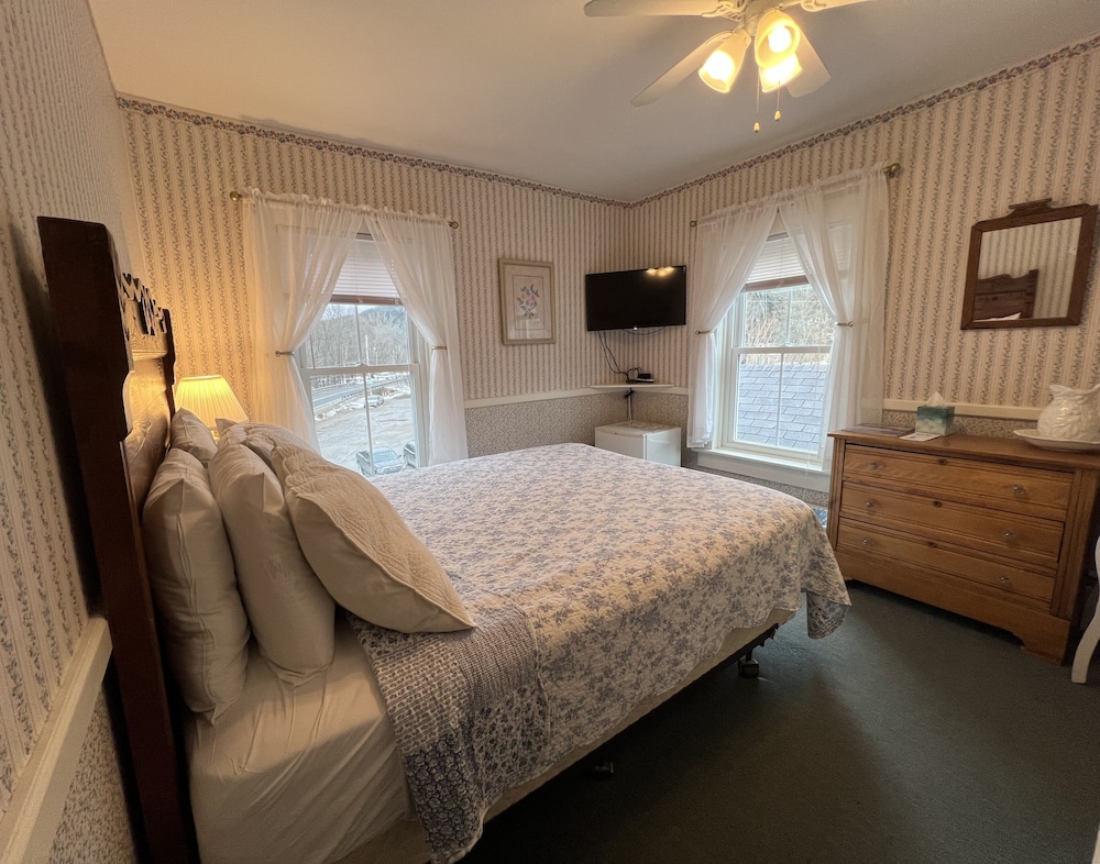 Echo Lake Inn - photo 27