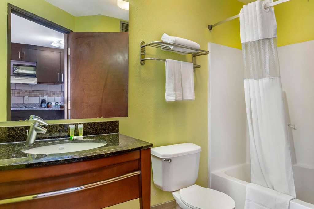Days Inn & Suites by Wyndham Rocky Mount Golden East - photo 54