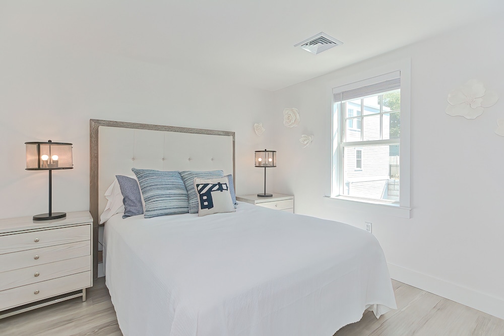 Harbourtown Suites - photo 7