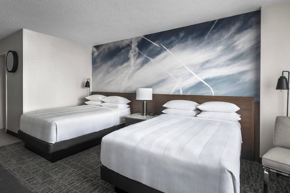 Newark Liberty International Airport Marriott - photo 9