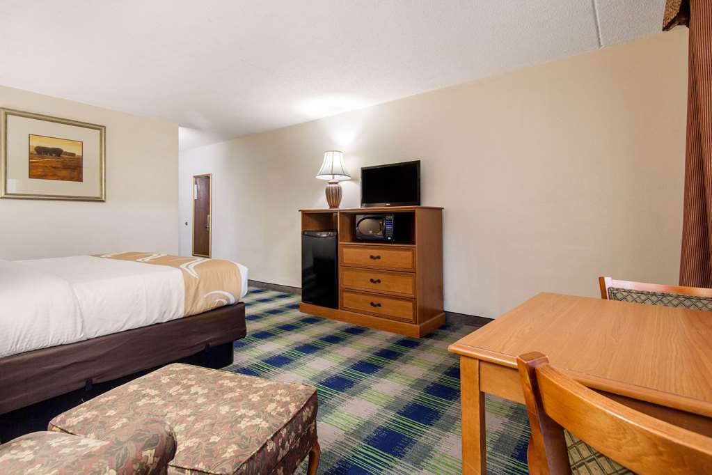 Quality Inn Arkansas City North - photo 13