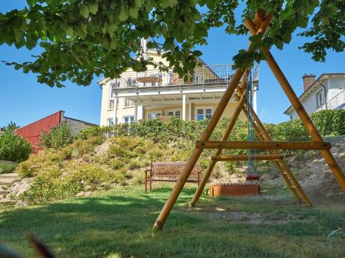 Villa Sommerwind WG 01 mit Sauna Kamin und Terrasse — 4-Star Luxury Hotel in Ostseebad Sellin, Germany