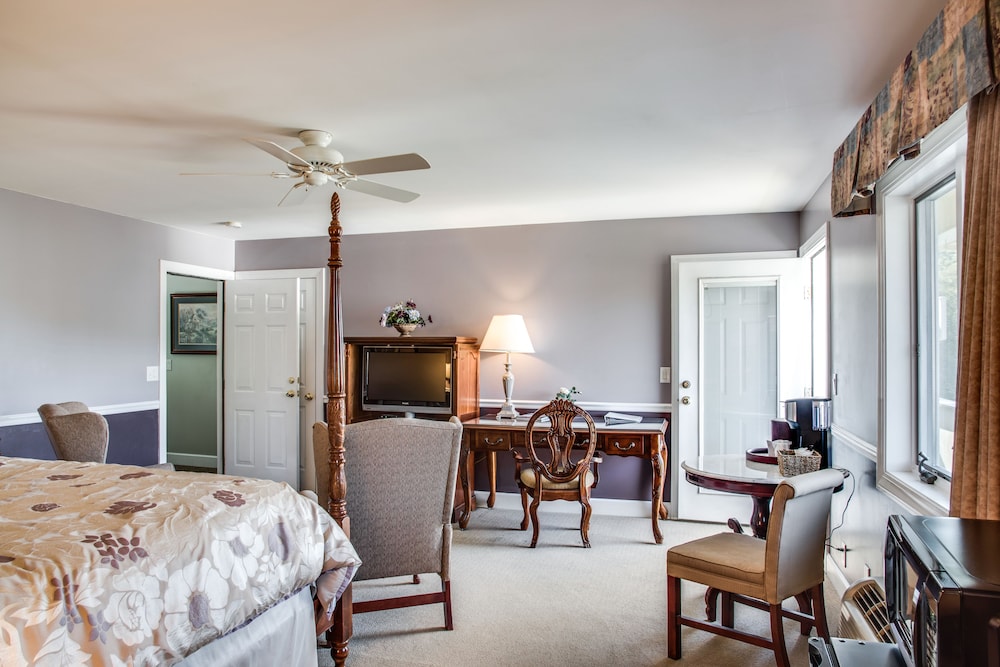 Boxwood Lodge - photo 14