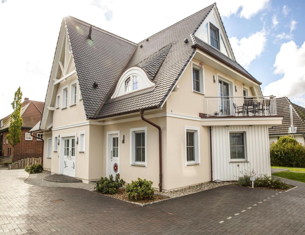 Ferienwohnung Zingst — 4-Star Luxury Hotel in Zingst, Germany
