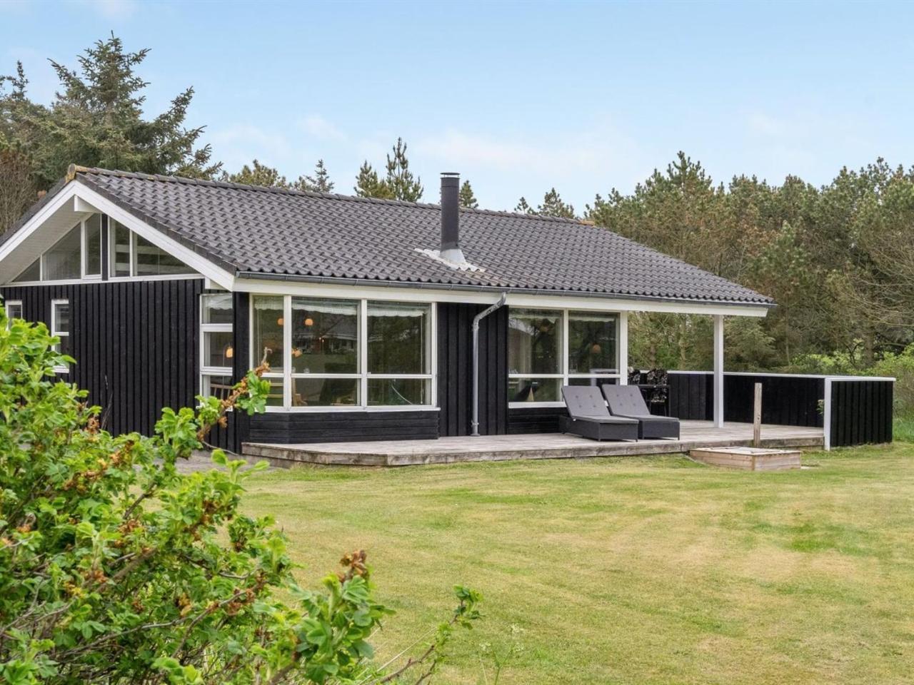 Holiday Home Jara 700m from the sea by Interhome — 4-Star Luxury Hotel in Lokken, Denmark