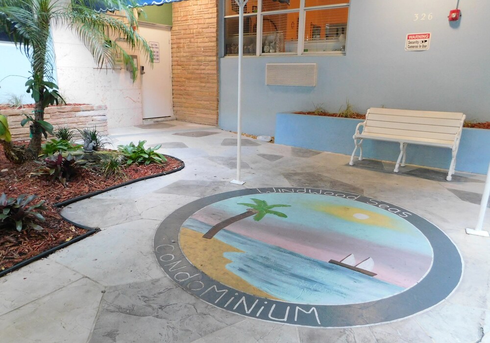 Windwood Beachside 303 on Hollywood Beach 3 2 for 8 Pool - photo 25