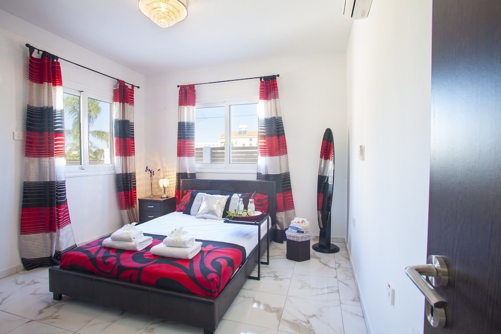 Villa Hollywood